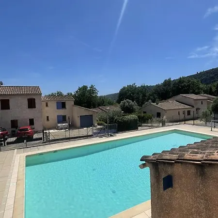 Maison Confortable Avec Jardin A Quinson