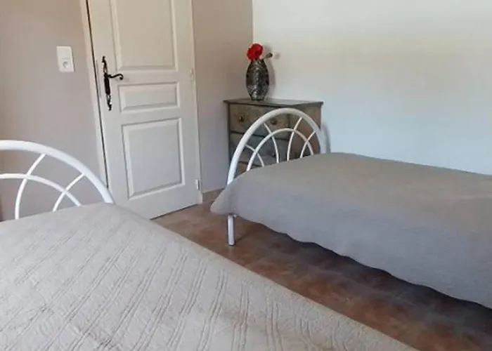 Maison Confortable Avec Jardin A - Fr-1-822-2 *